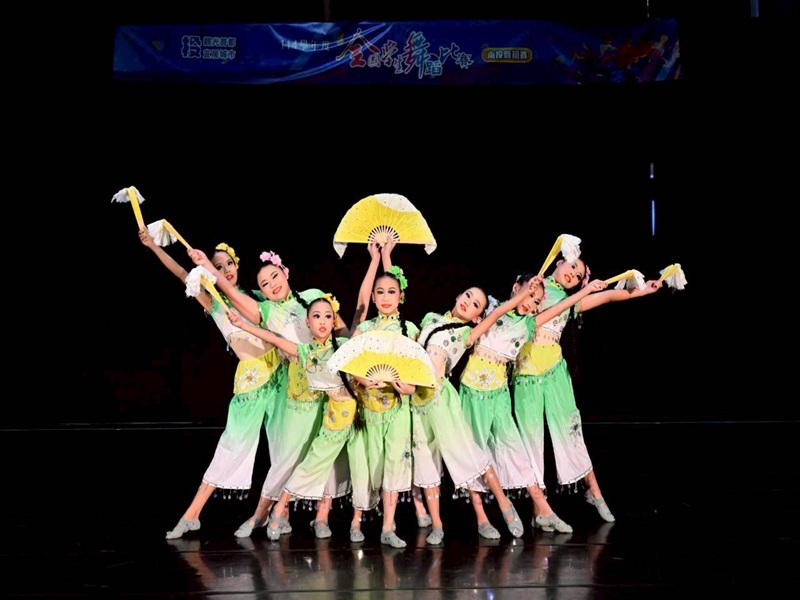 114舞蹈比賽舞台照